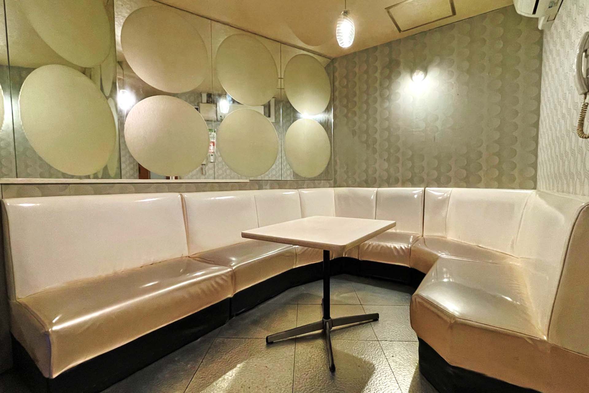 シャイニールーム