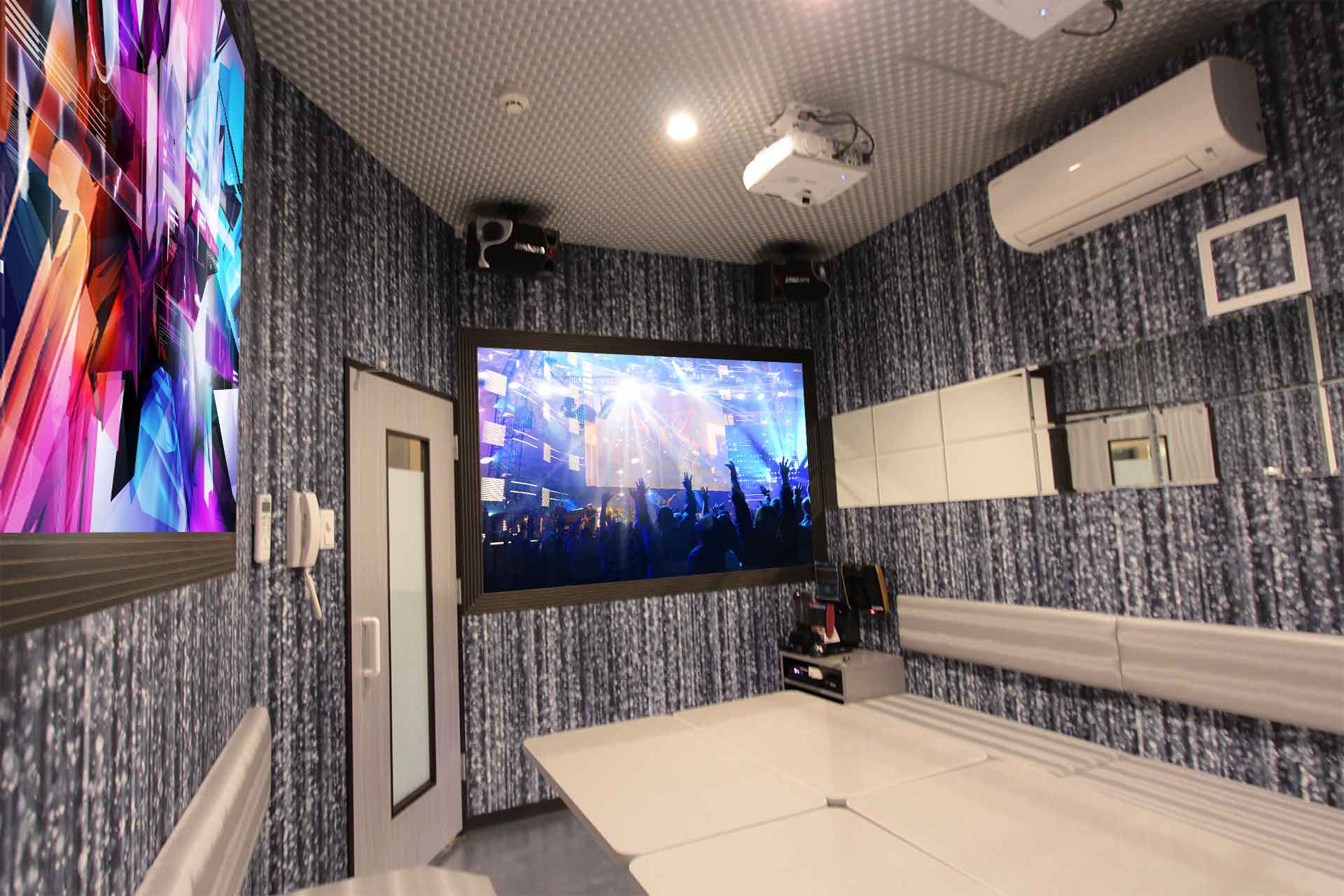 プロジェクタールーム（Blu-ray/ミラーリング設置）