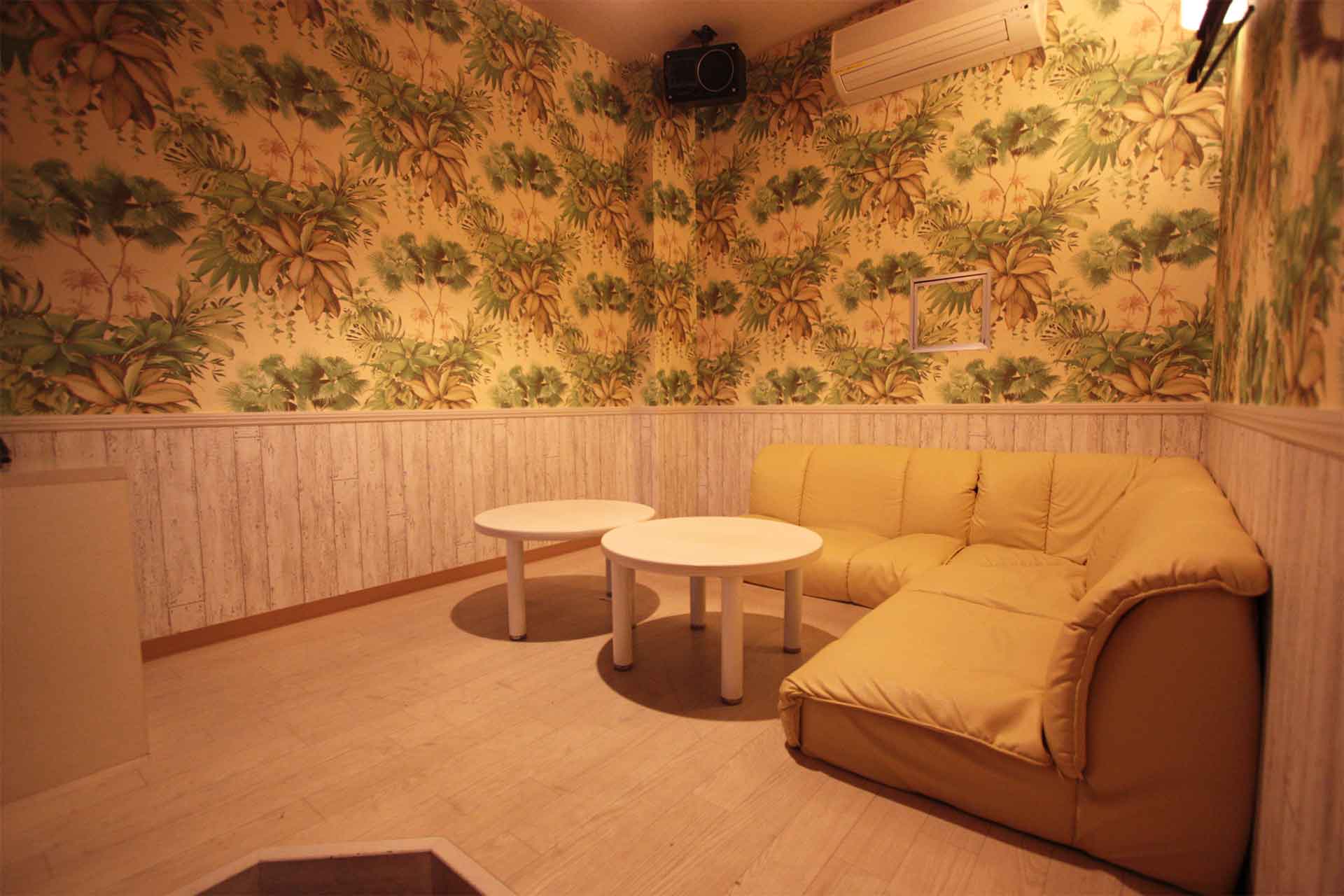 ローソファールーム