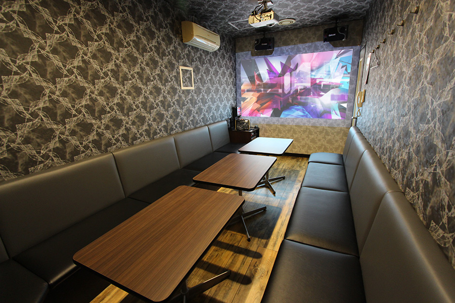 プロジェクタールーム（Blu-ray/ミラーリング設置）