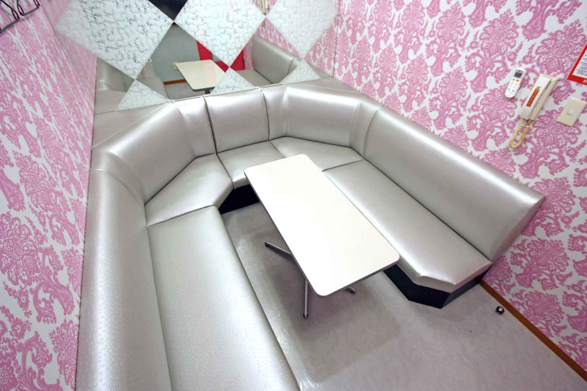 寝ころびシアタールーム