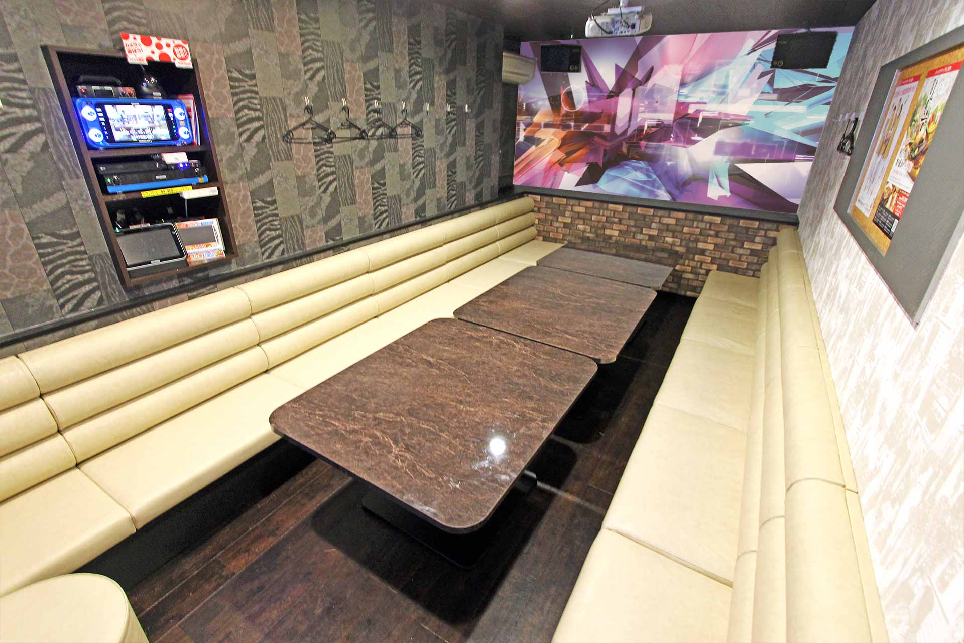 プロジェクタールーム（Blu-ray/ミラーリング設置）