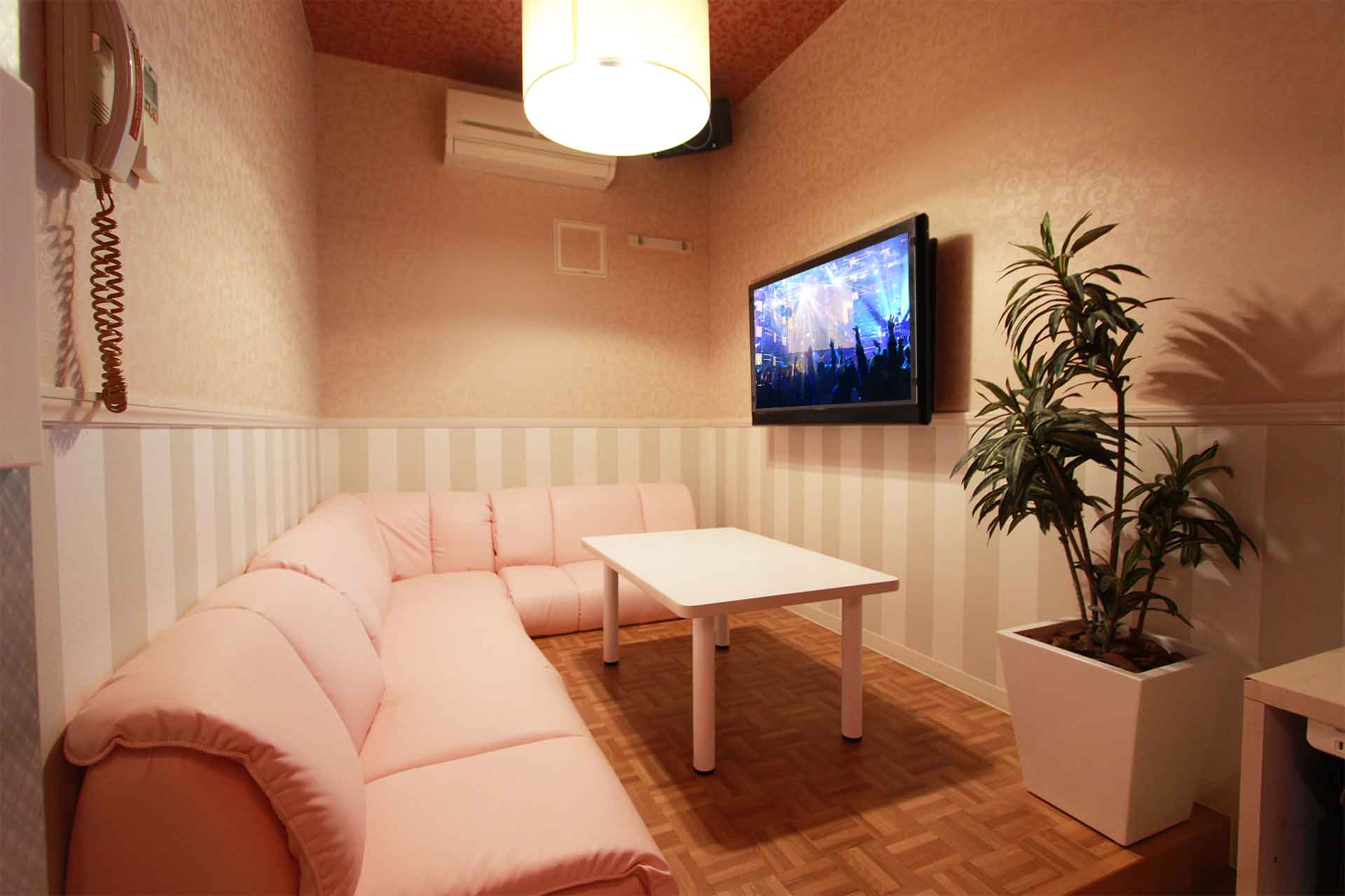 ローソファールーム