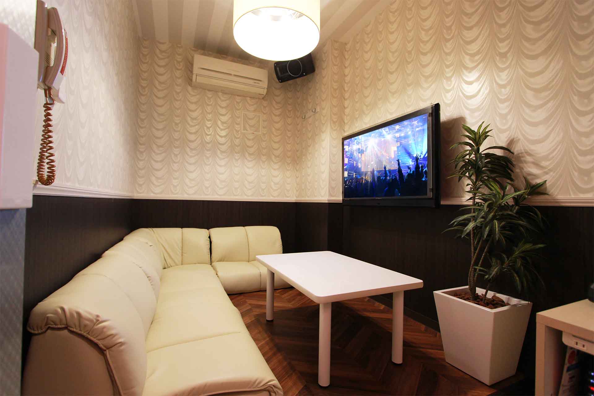 ローソファールーム