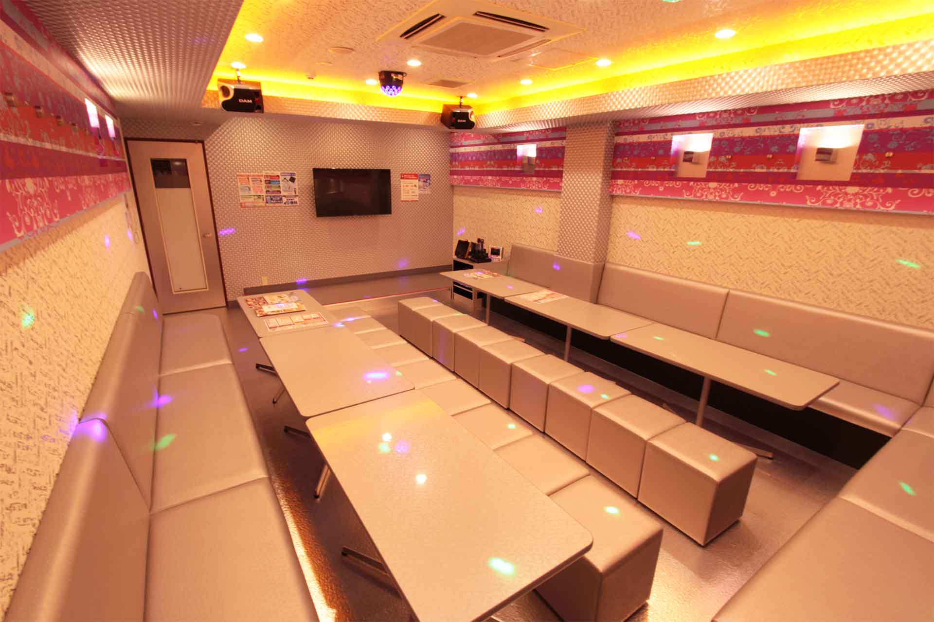 ステージルーム（DAZN設置）