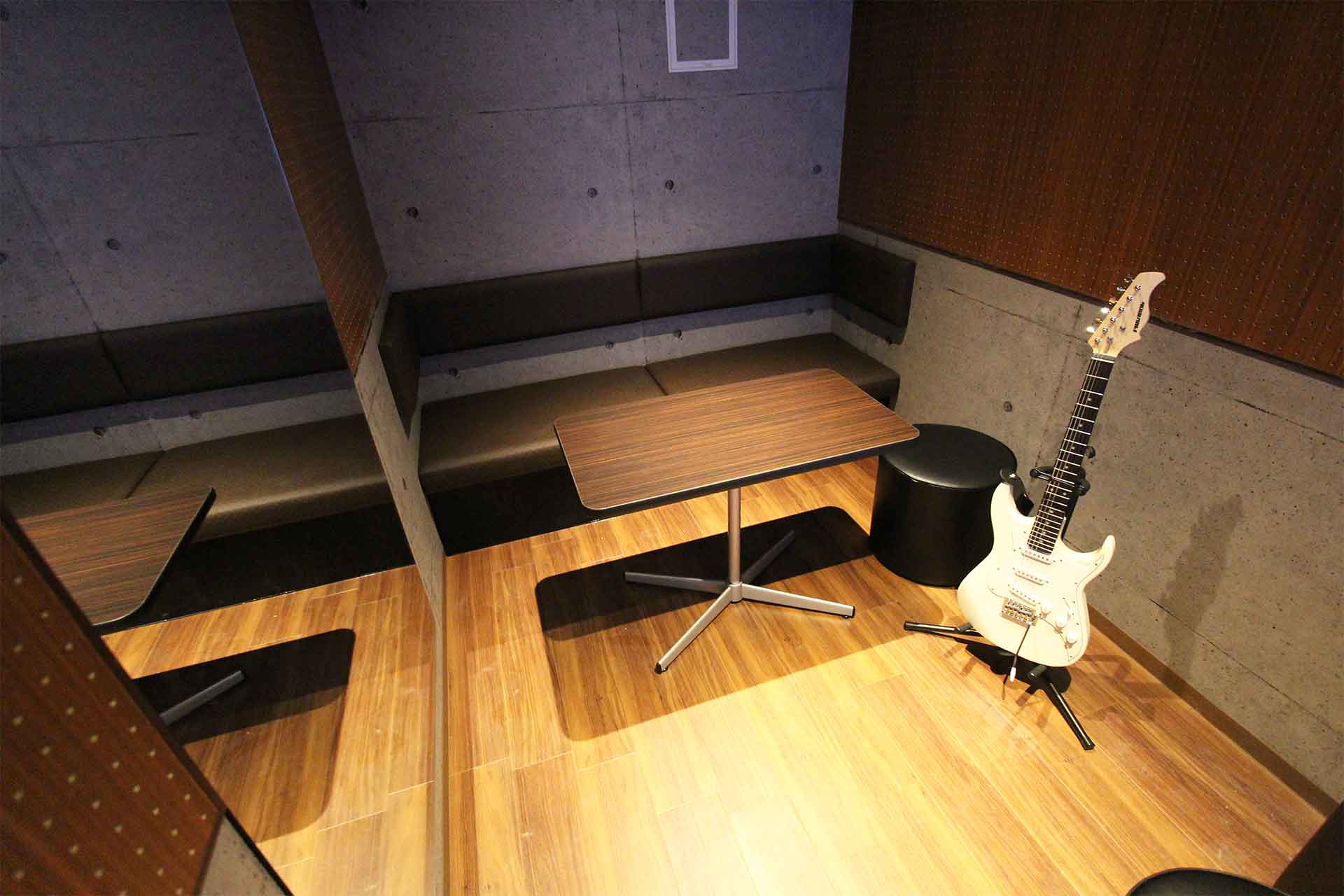 ギタールーム