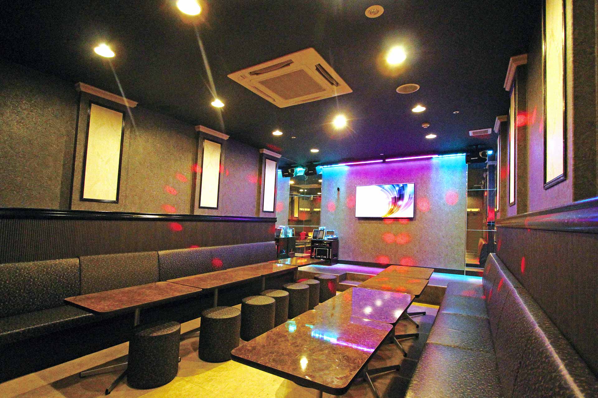 ステージルーム（ミラーリング設置）