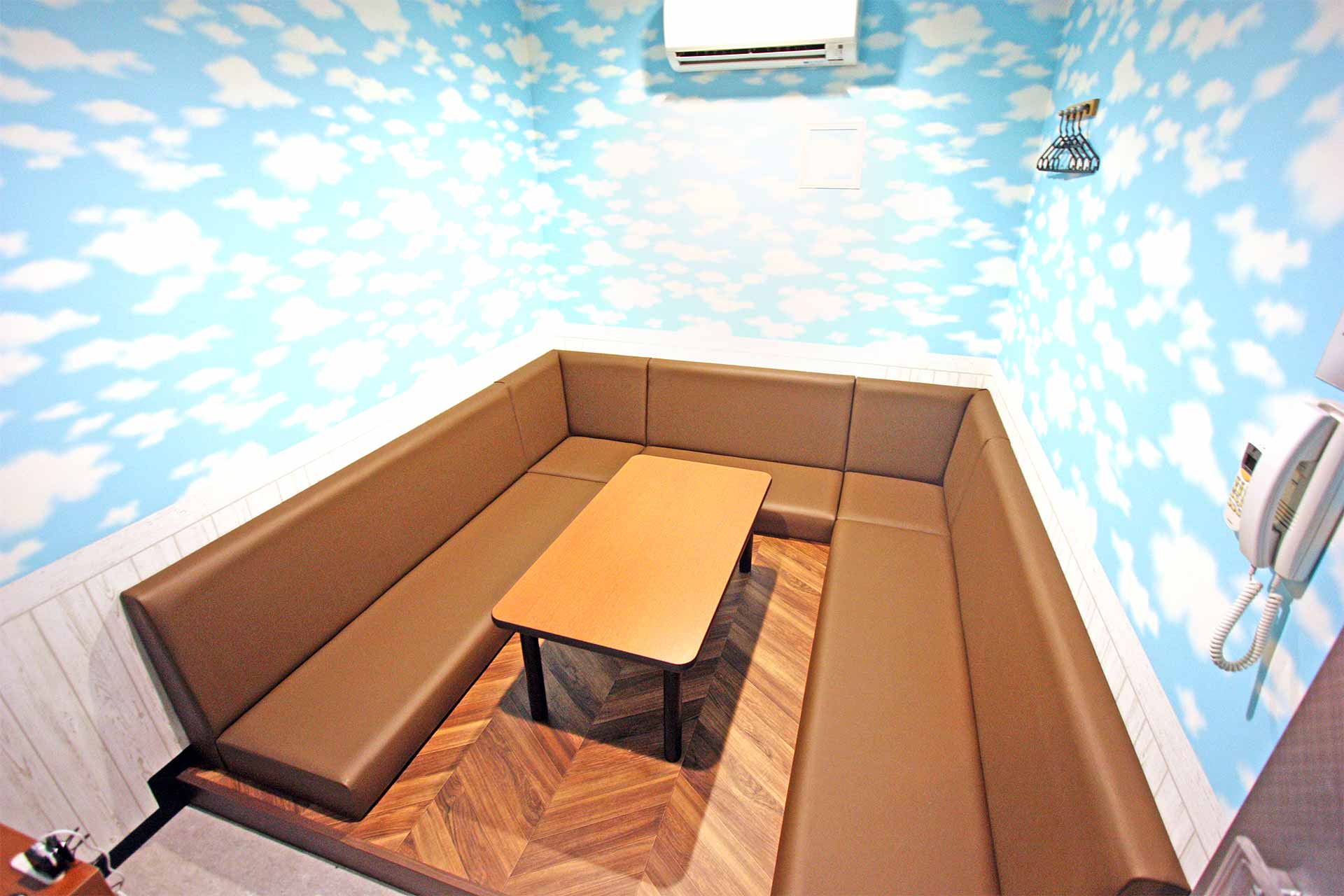 ローソファールーム