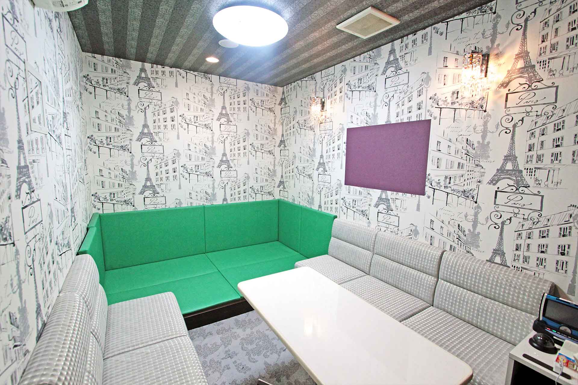 キッズルーム（Blu-ray/DVD設置）