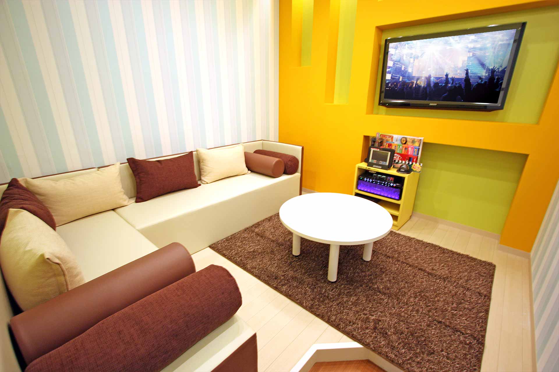 プライベートルーム（Blu-ray/DVD設置）