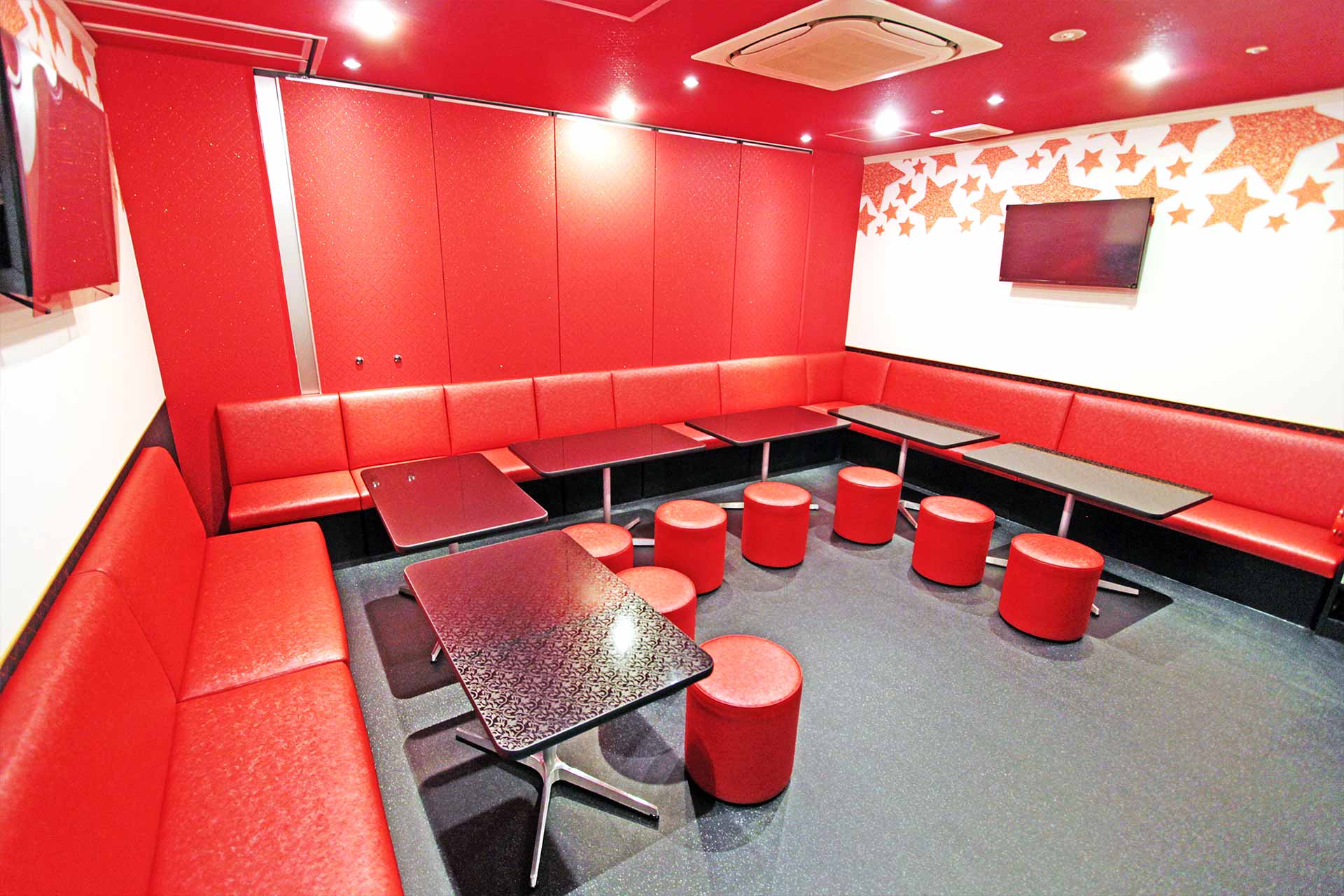 パーティールーム（Blu-ray/DAZN設置）