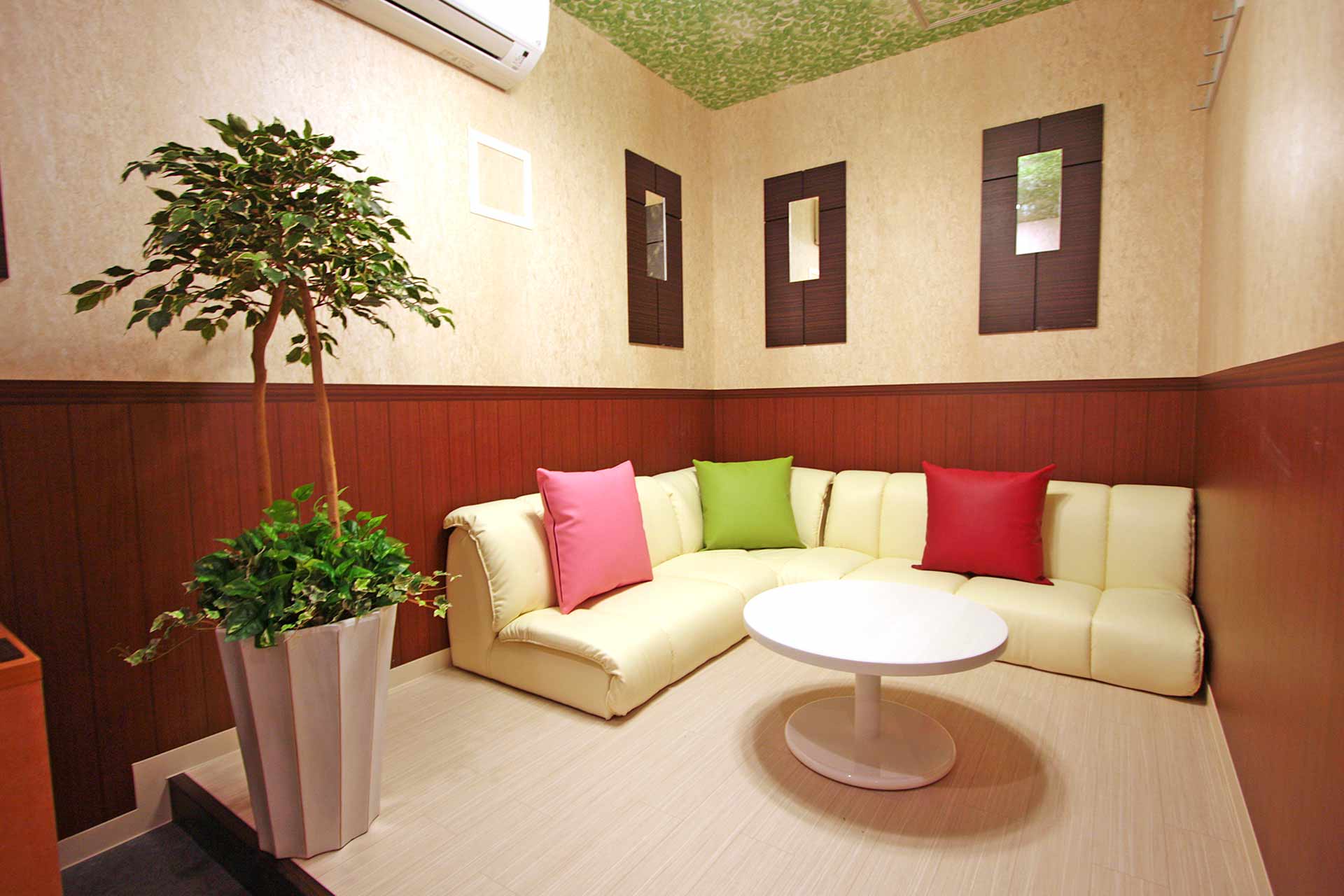 ローソファールーム