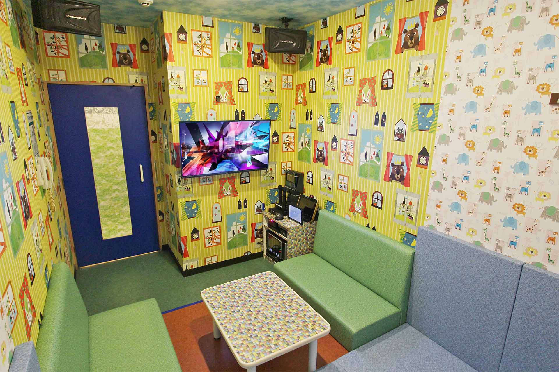 ファミリーマットルーム（Blu-ray/DVD設置）