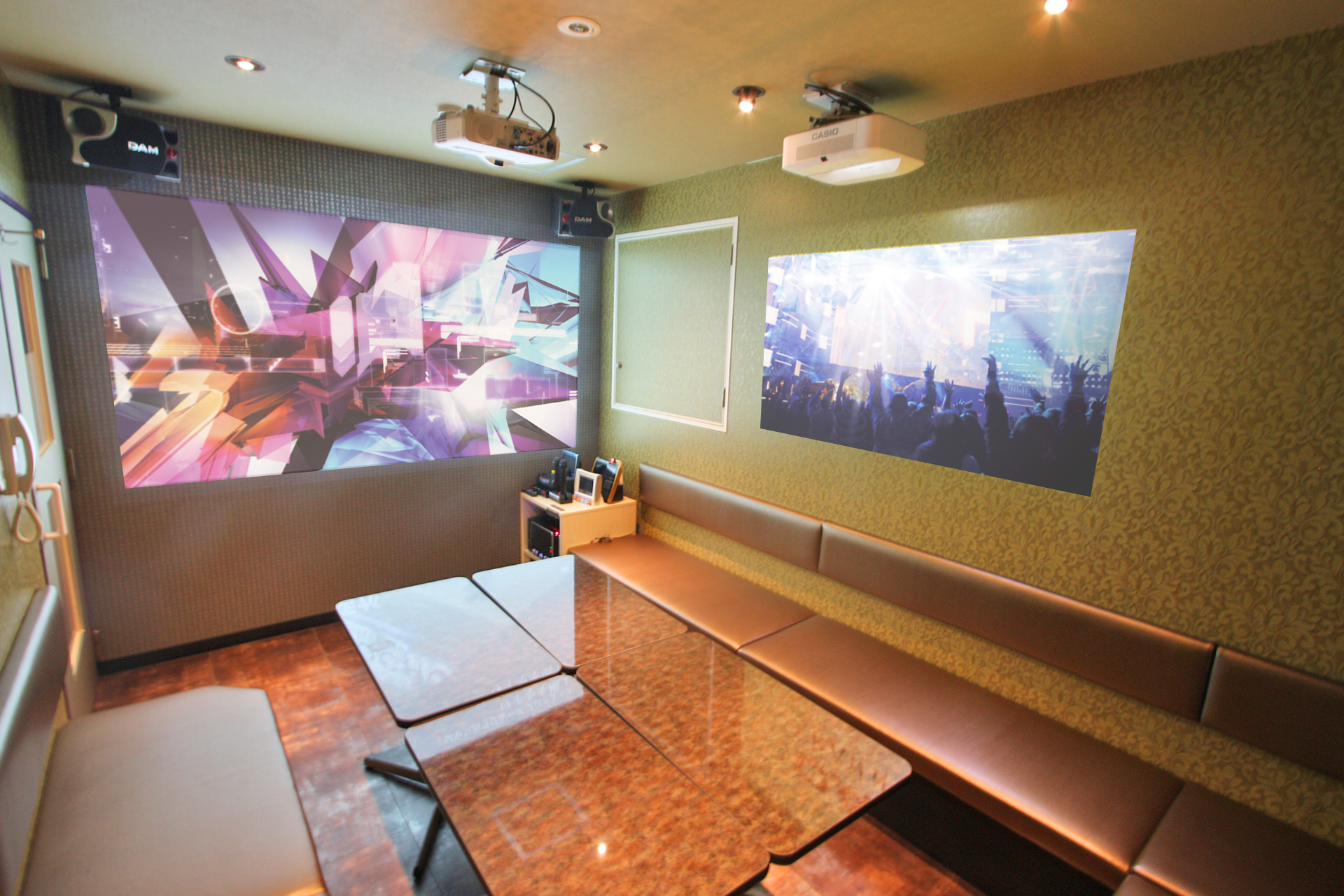 プロジェクタールーム（Blu-ray/ミラーリング設置）