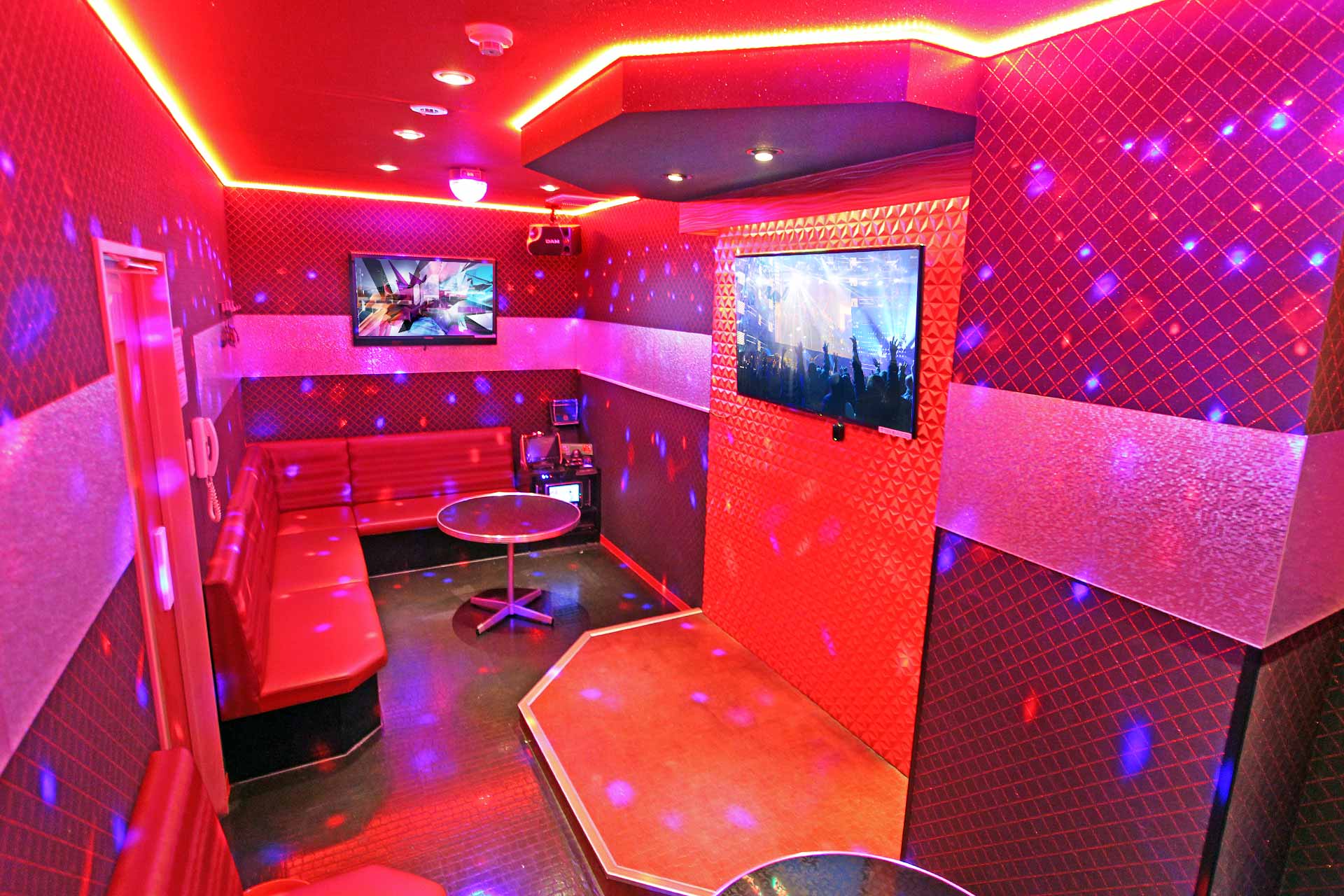 スーパーステージルーム（Blu-ray/DVD設置）