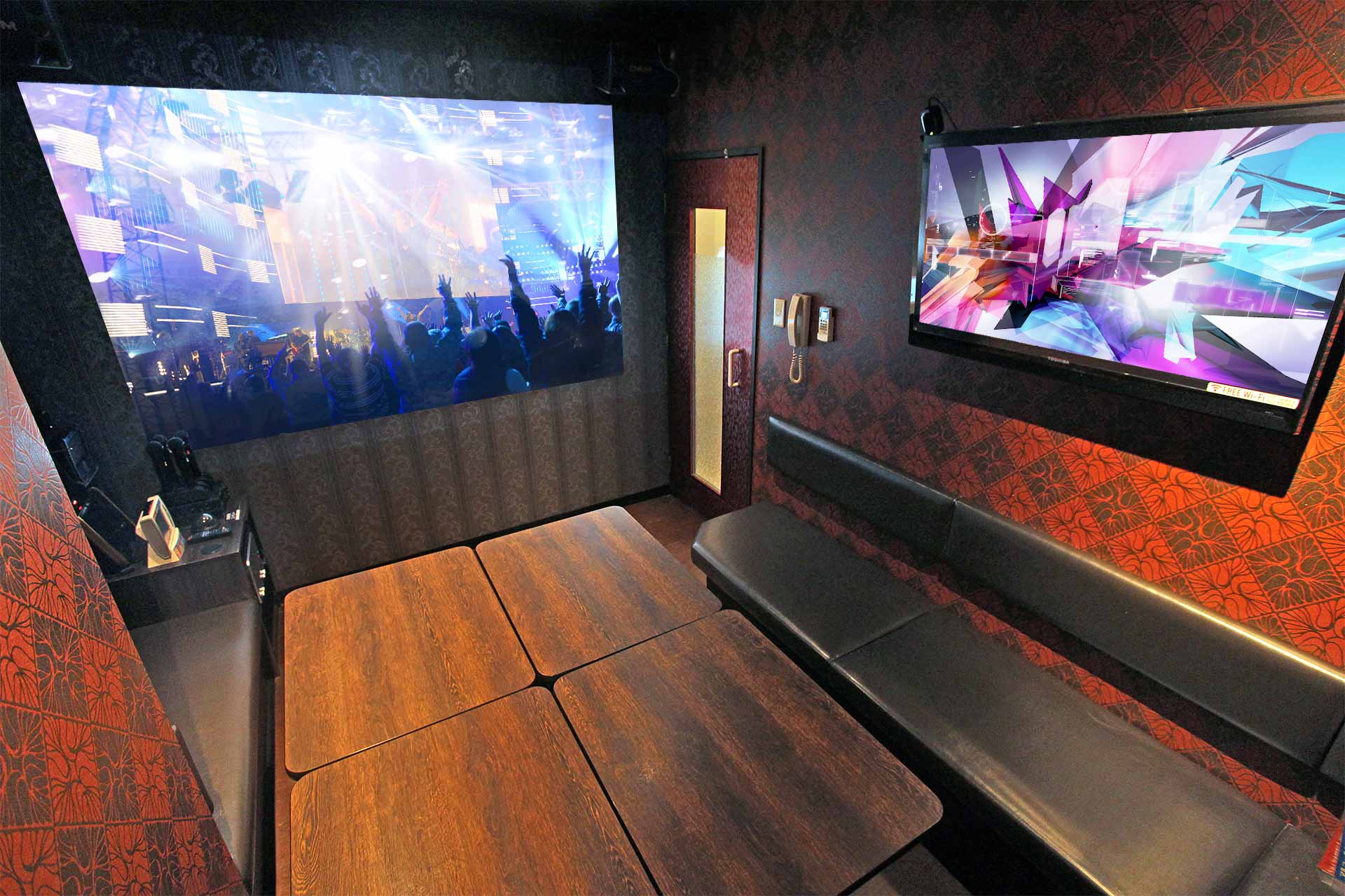 プロジェクタールーム（Blu-ray/ミラーリング設置）