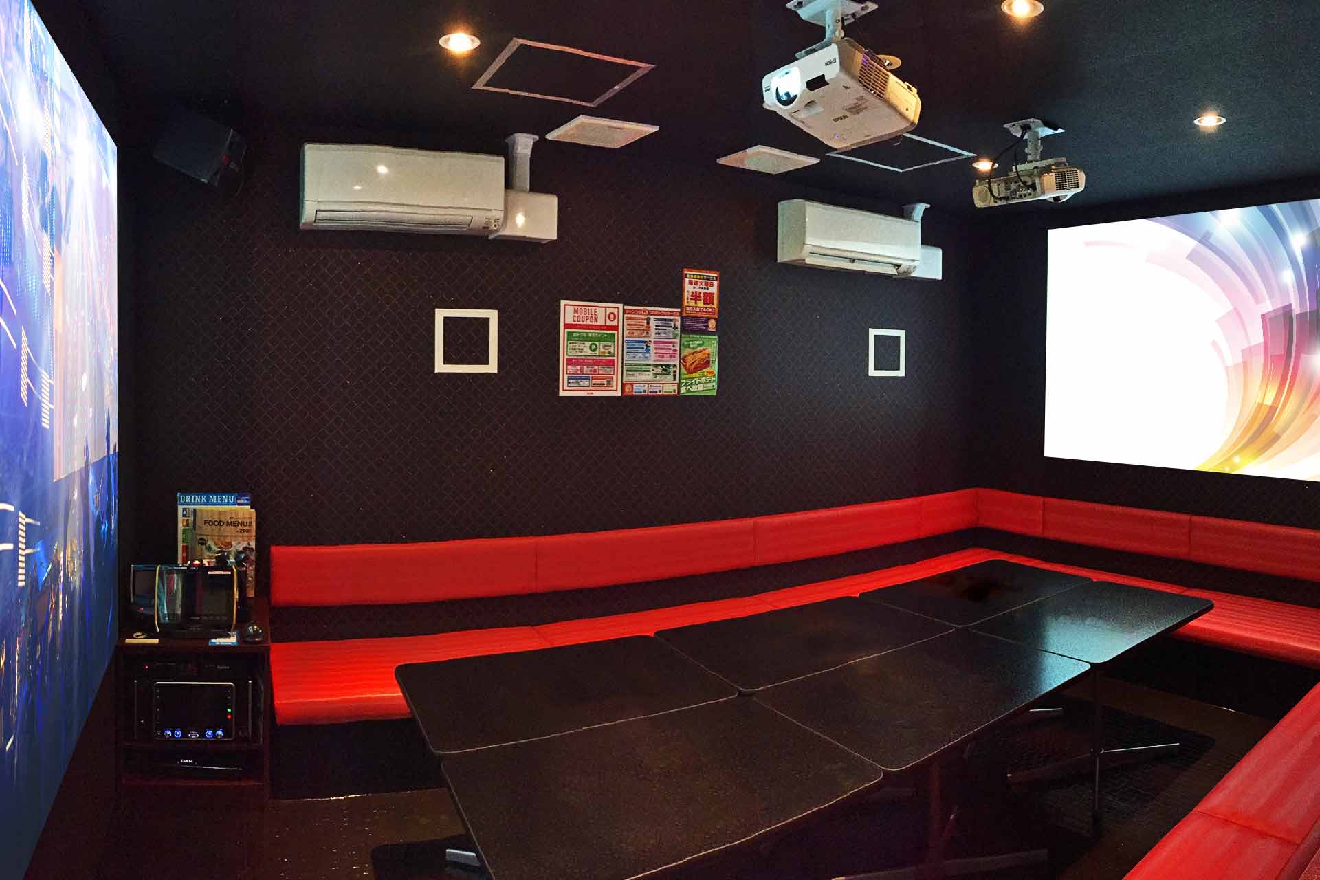 プロジェクタールーム（Blu-ray/ミラーリング設置）