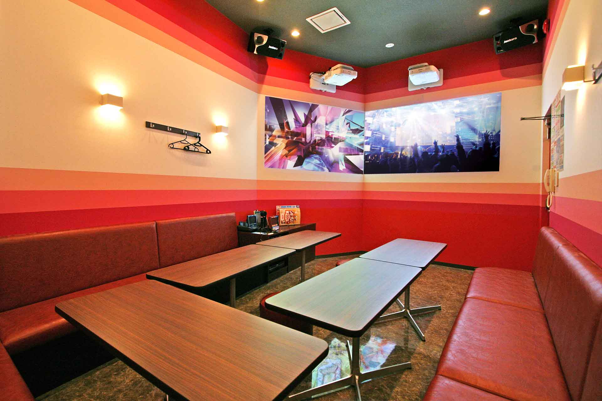 プロジェクタールーム（Blu-ray/ミラーリング設置）