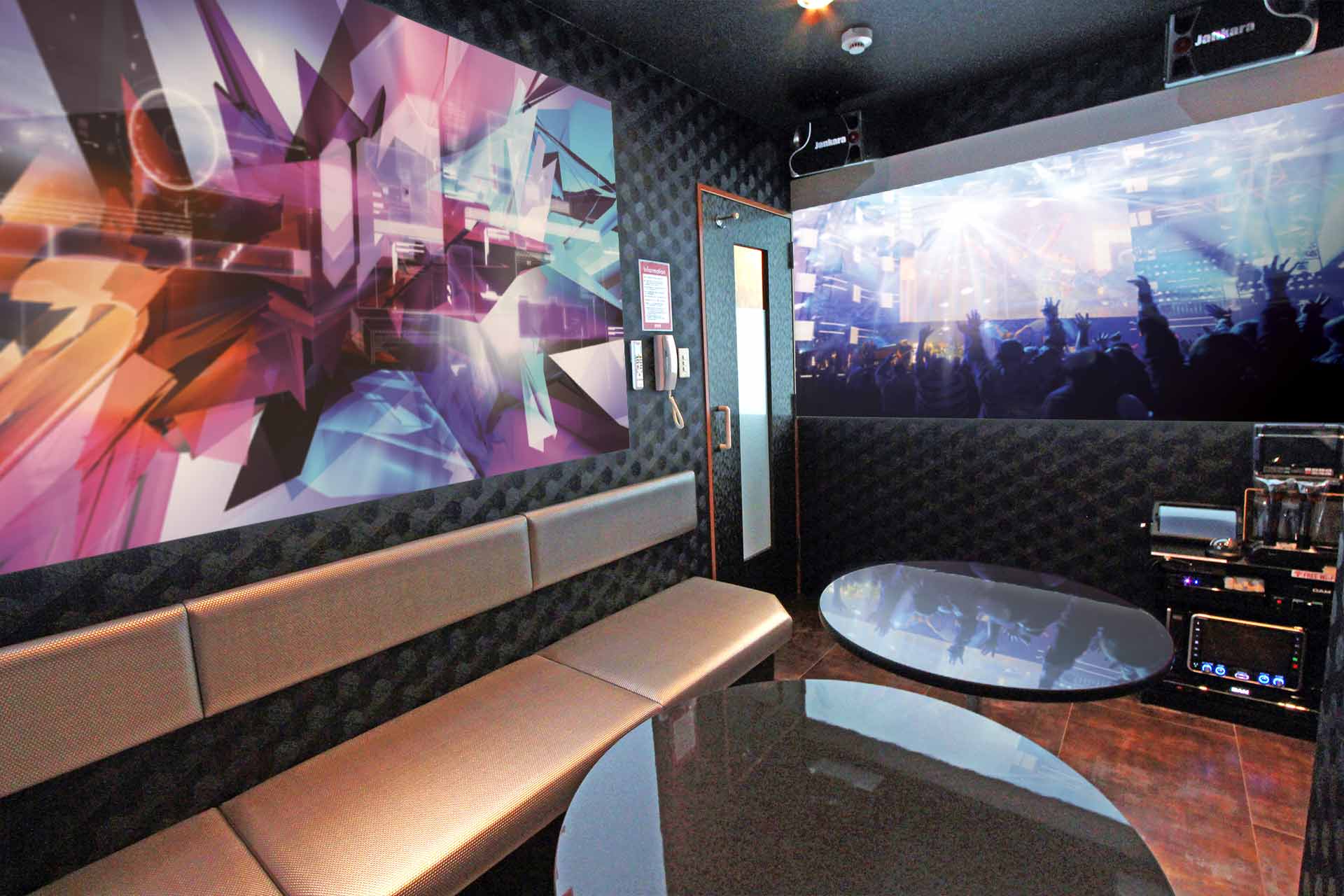 プロジェクタールーム（Blu-ray/ミラーリング設置）