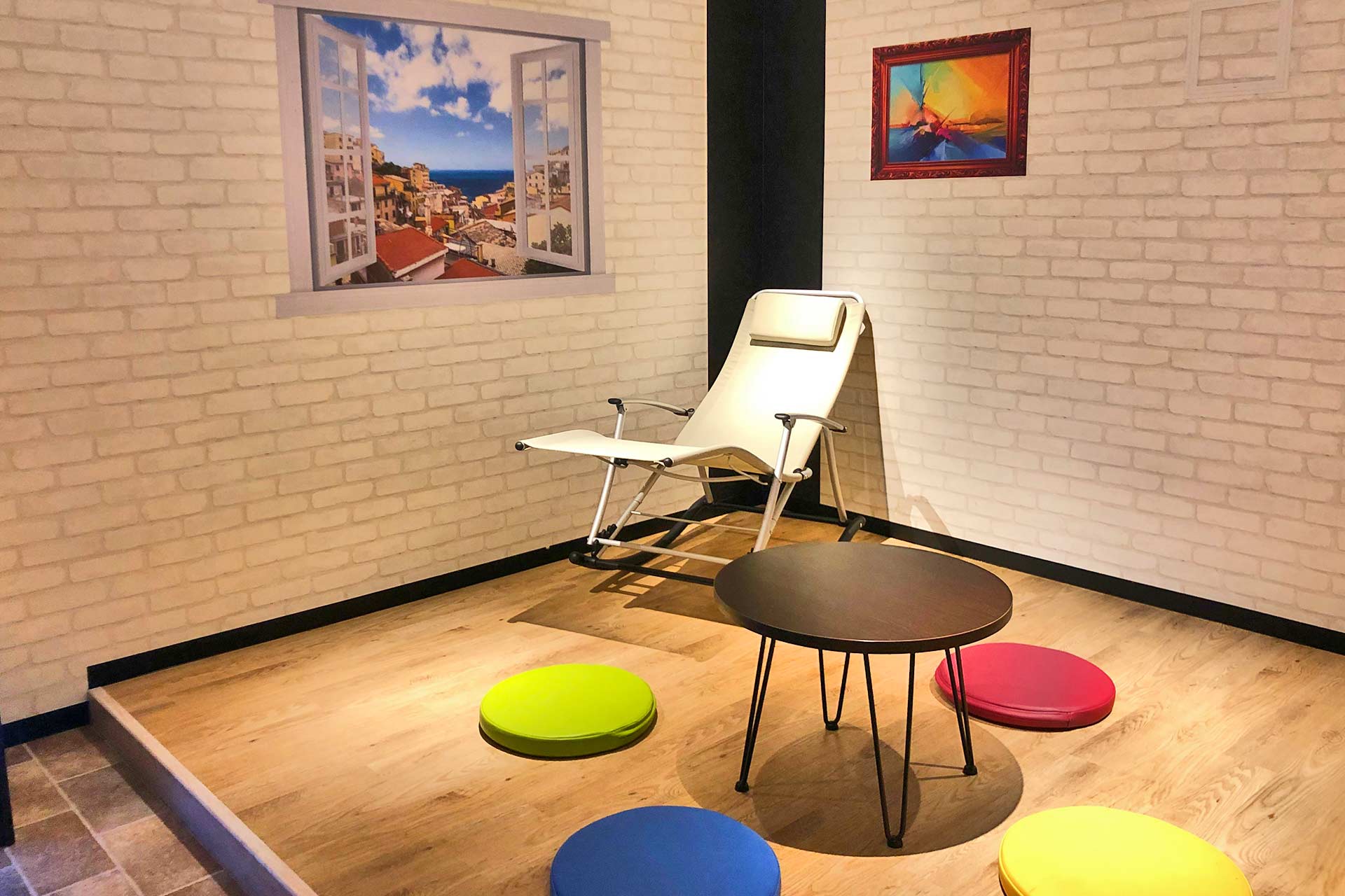 ロッキングチェアールーム（Blu-ray/DVD設置）