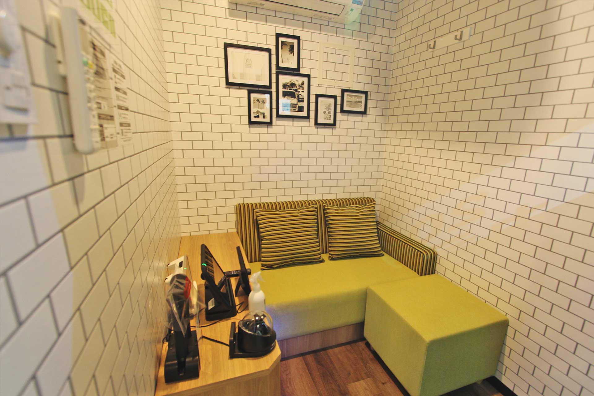 カプセルルーム（Blu-ray/DVD設置）