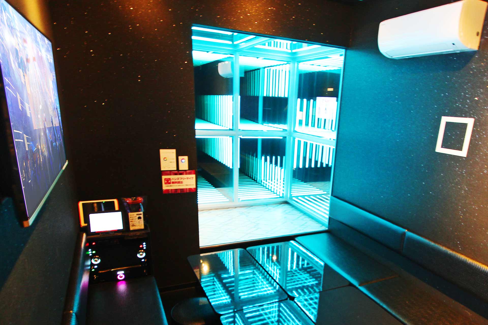 インフィニティミラールーム（Blu-ray/DVD設置）