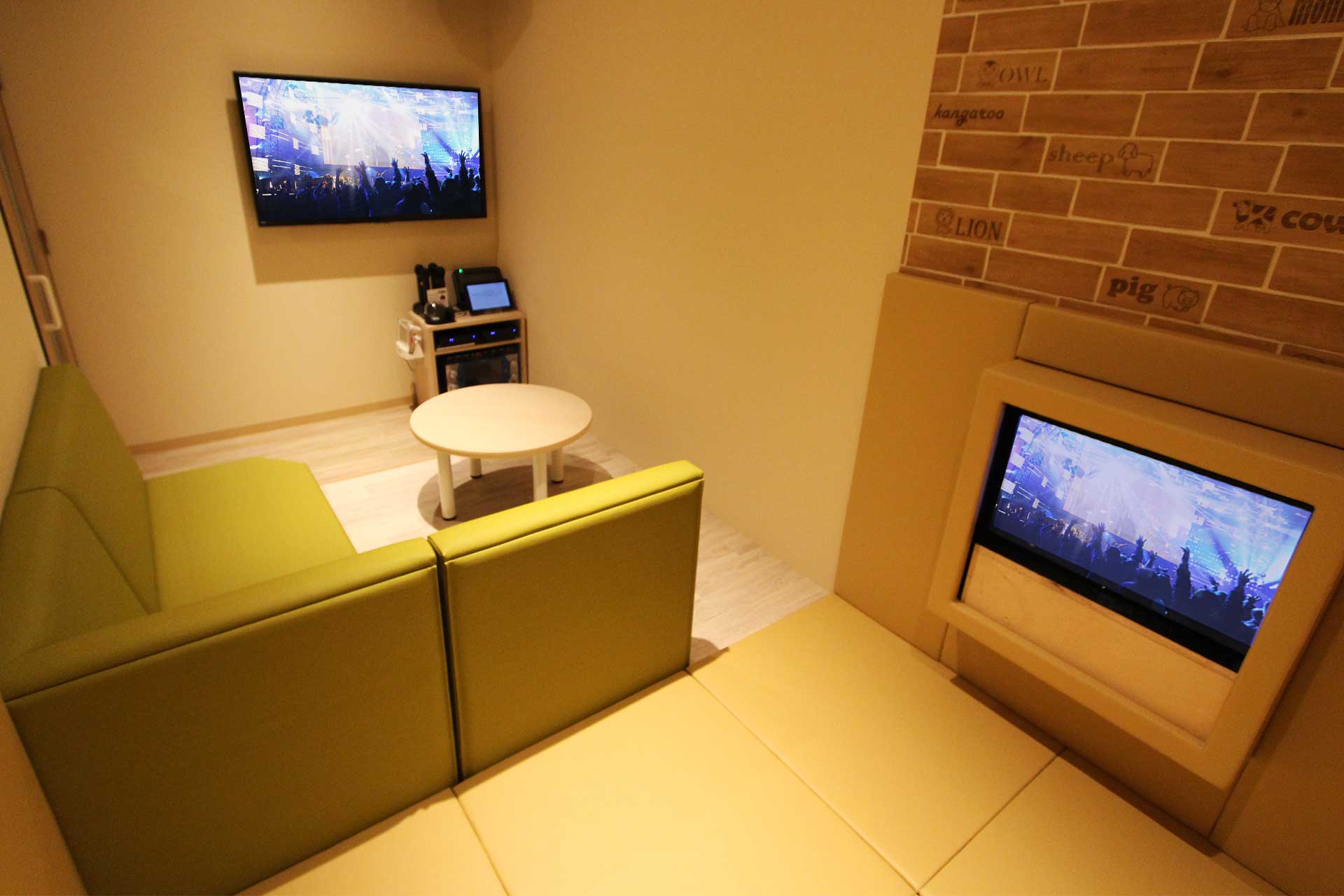 キッズマットルーム（Blu-ray/DVD設置）