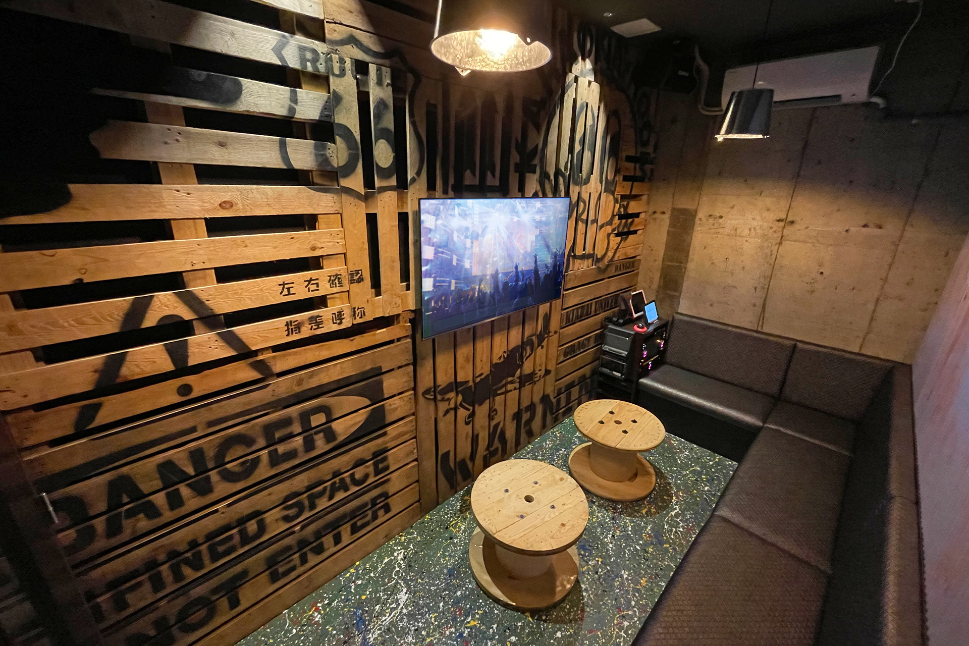 ガレージルーム（Blu-ray/DVD設置）