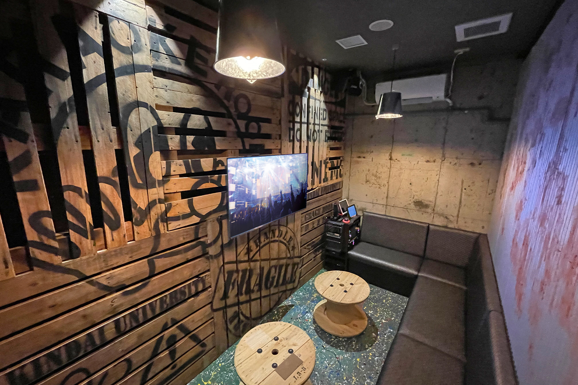 ガレージルーム（Blu-ray/DVD設置）