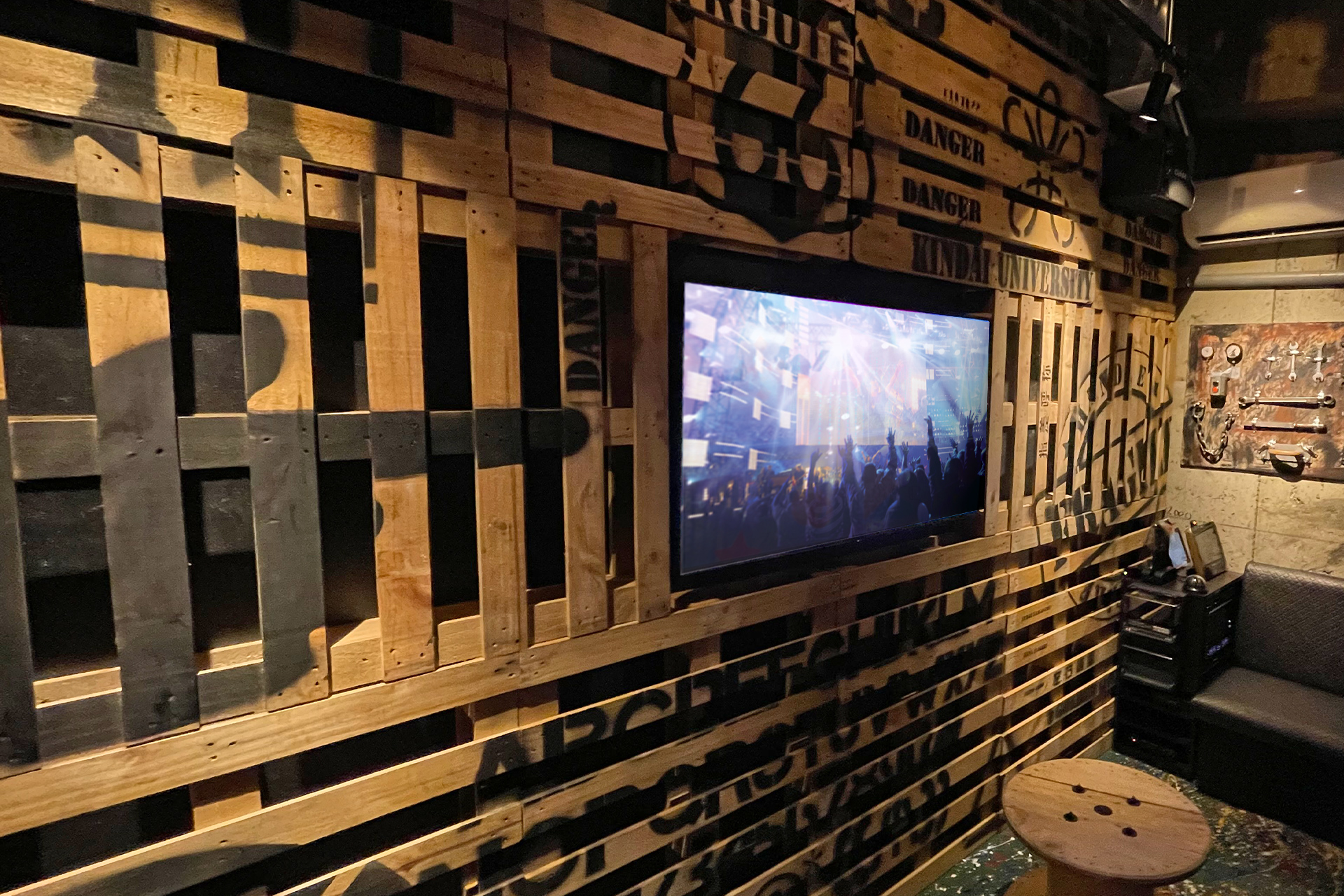 ガレージルーム（Blu-ray/DVD設置）