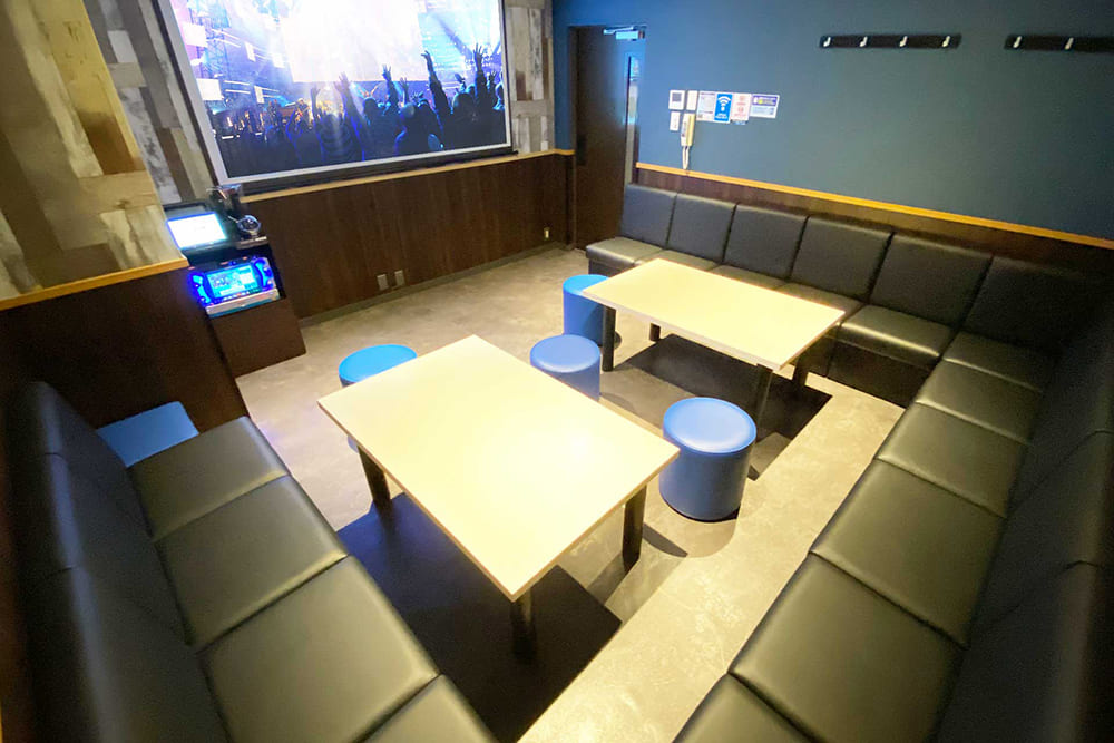 プロジェクタールーム（ミラーリング設置）