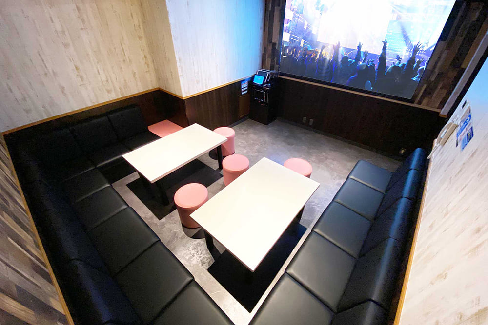 プロジェクタールーム（ミラーリング設置）