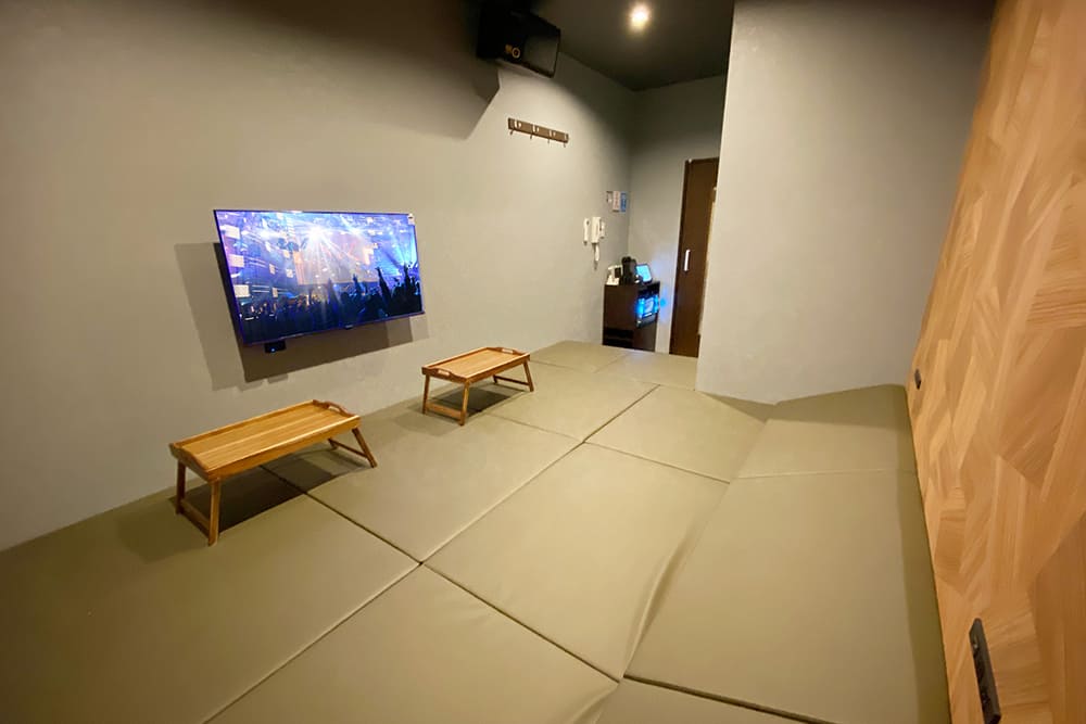 朝までみんなで寝ころべルーム（Blu-ray/DVD設置）