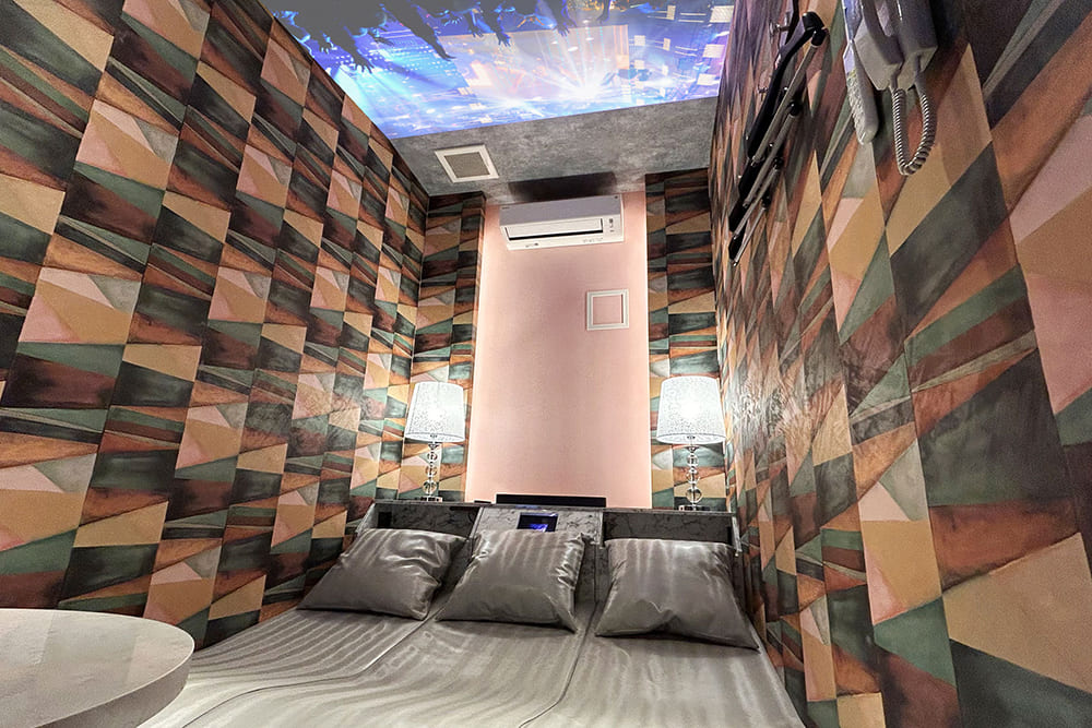 朝までみんなで寝ころべルーム（Blu-ray/DVD設置）