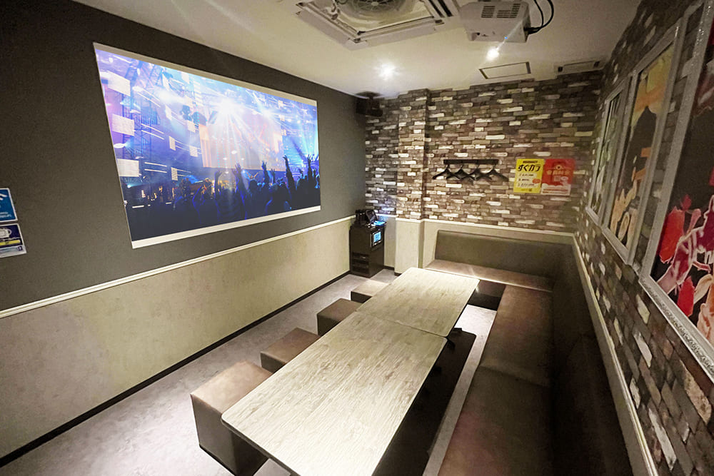 プロジェクタールーム（ミラーリング設置）