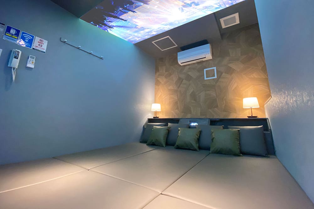 朝までみんなで寝ころべルーム（Blu-ray/DVD設置）