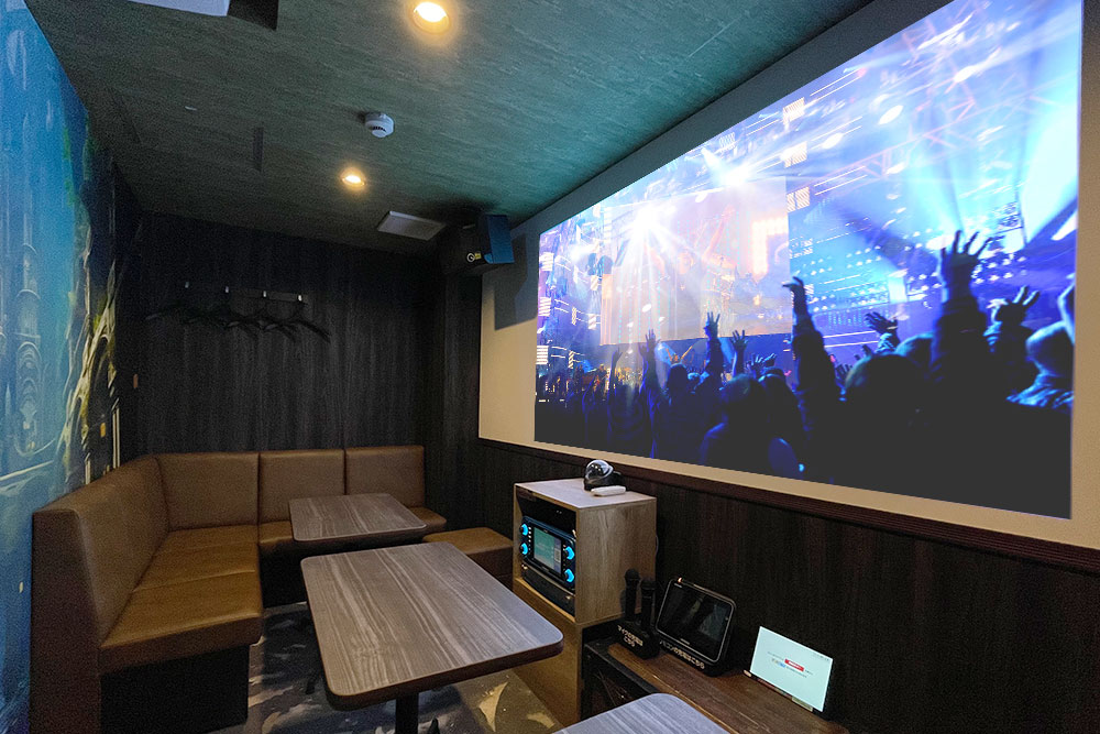 プロジェクタールーム（ミラーリング設置）