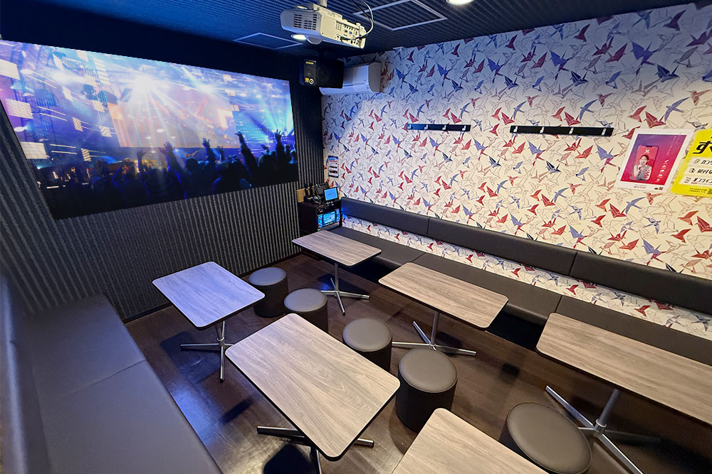 プロジェクタールーム（ミラーリング設置）