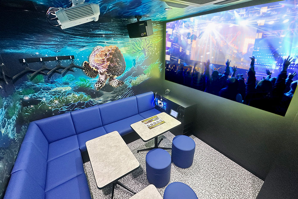 プロジェクタールーム（ミラーリング設置）