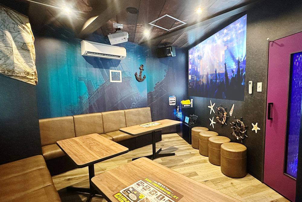 プロジェクタールーム（ミラーリング設置）