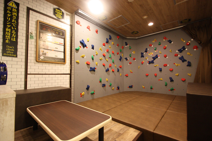 ボルダリングルーム:阪急東中通店_02